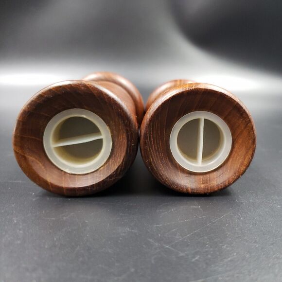 Vintage Wood Mushroom Salt And Pepper Shakers Large Carved Teak Stovetop 4" MCM - Picture 8 of 9
